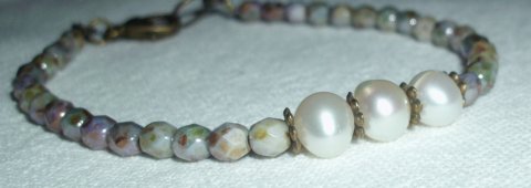 Armbnd m. ferskvandsperler, Soft Rainbow
