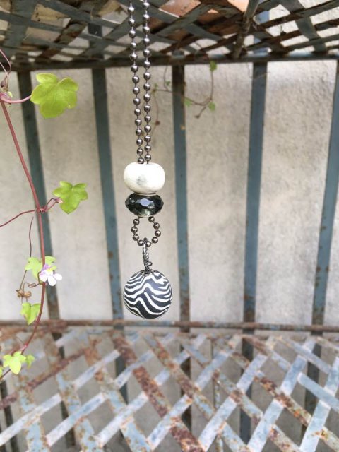 Lang halskde, Zebra
